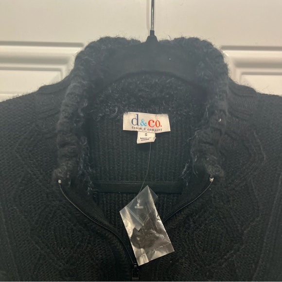 Denim & Co Black Sleeveless Zip-Up Sweater Vest NWOT - Picture 2 of 8